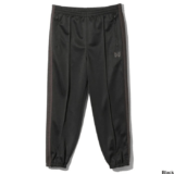 ニードルスのトラックパンツ、今から履くのは遅い?ファッションマニアが20年の経験で答えます